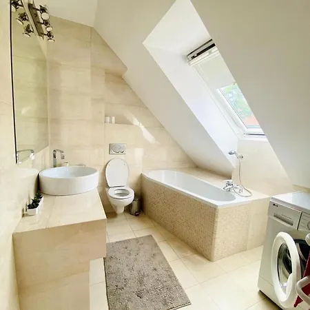 Apartament 아파트